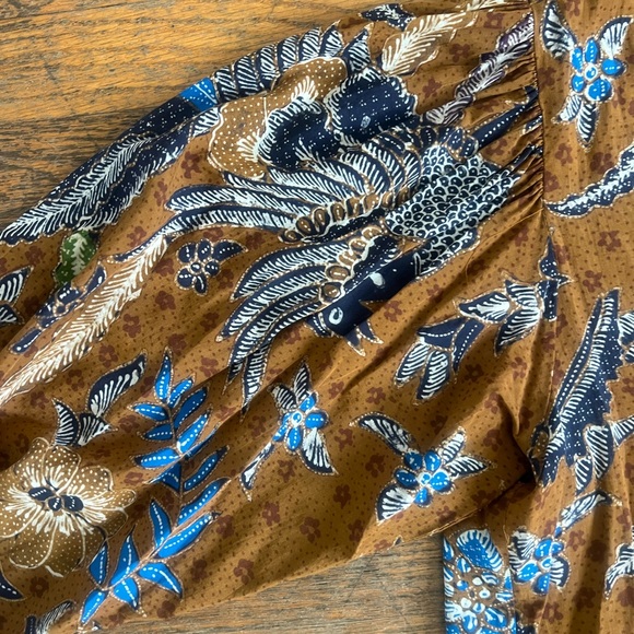 Cara Cara win top. Size small. New without tags. - Picture 4 of 11